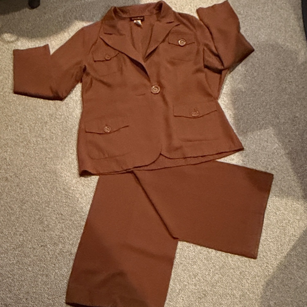 metrostyle Brown Women's Pantsuit Two-Piece Set